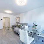 Casa Figaro - 2br Pool Balcony W Playground Apartment Estepona