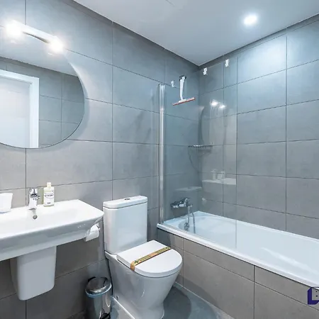 דירה Casa Figaro - 2br Pool Balcony W Playground אסטפונה